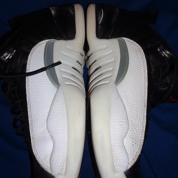 size 9 men's nike air jordan xii shoes